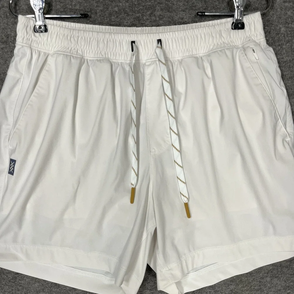 Rhone Pursuit Shorts Mens M White Lined Drawstring performance 4.5